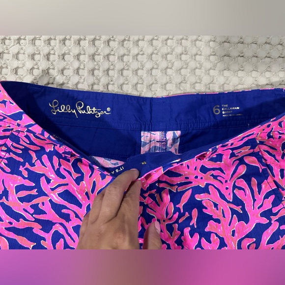 Lilly Pulitzer Callahan Shorts in Bright Navy "Did you Catch That?” - Picture 4 of 4